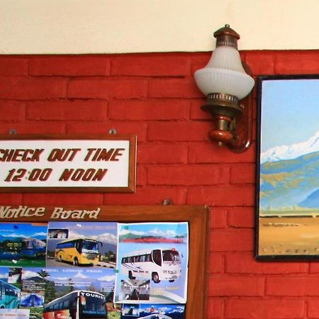 Fairmount Hotel Pokhara Esterno foto