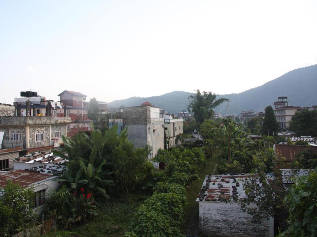 Fairmount Hotel Pokhara Esterno foto