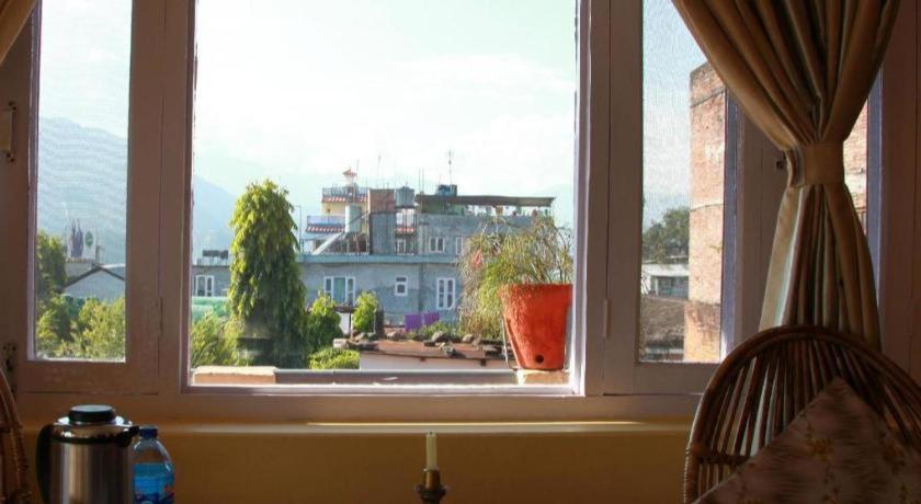 Fairmount Hotel Pokhara Esterno foto