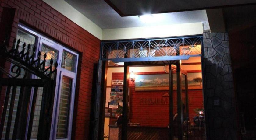 Fairmount Hotel Pokhara Esterno foto