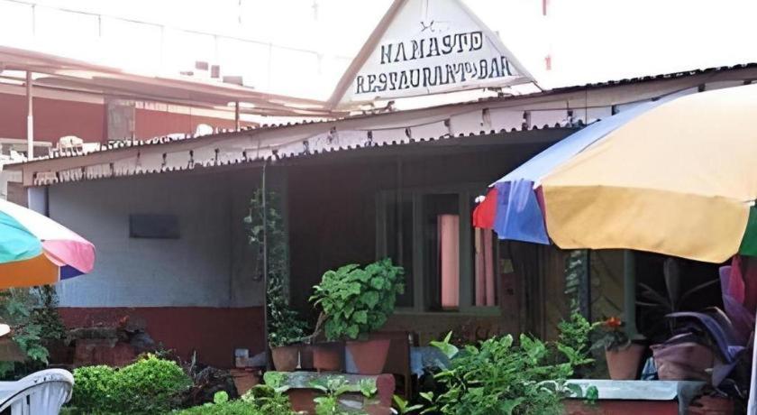 Fairmount Hotel Pokhara Esterno foto