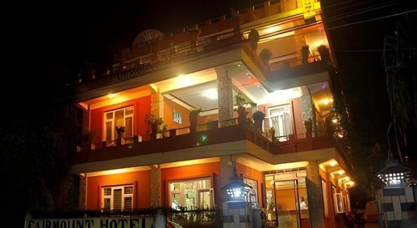 Fairmount Hotel Pokhara Esterno foto